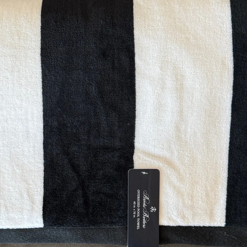 Brooks Brothers Black White Cabana Striped 40x70” Oversized Pool Beach Towel New